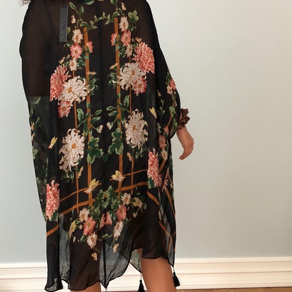 UO kimono - Picture 3 of 3